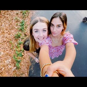 Meet your Posher, Stella